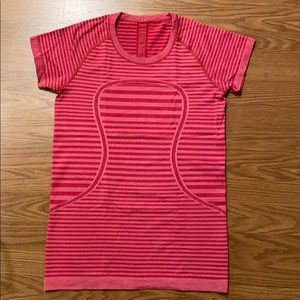 Lululemon shirt sleeve crew top